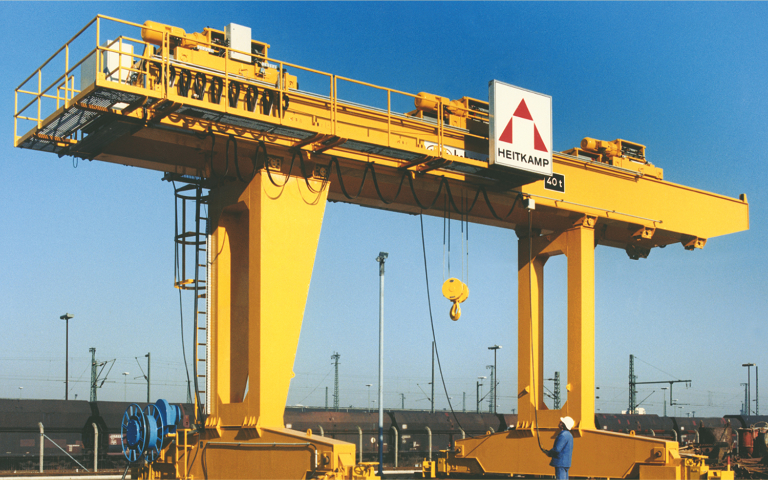 سیستم‌های ایمنی جرثقیل‌های سقفی و دروازه‌ای | تضمین امنیت، سلامت و بهره‌وری در صنایع خوزستان