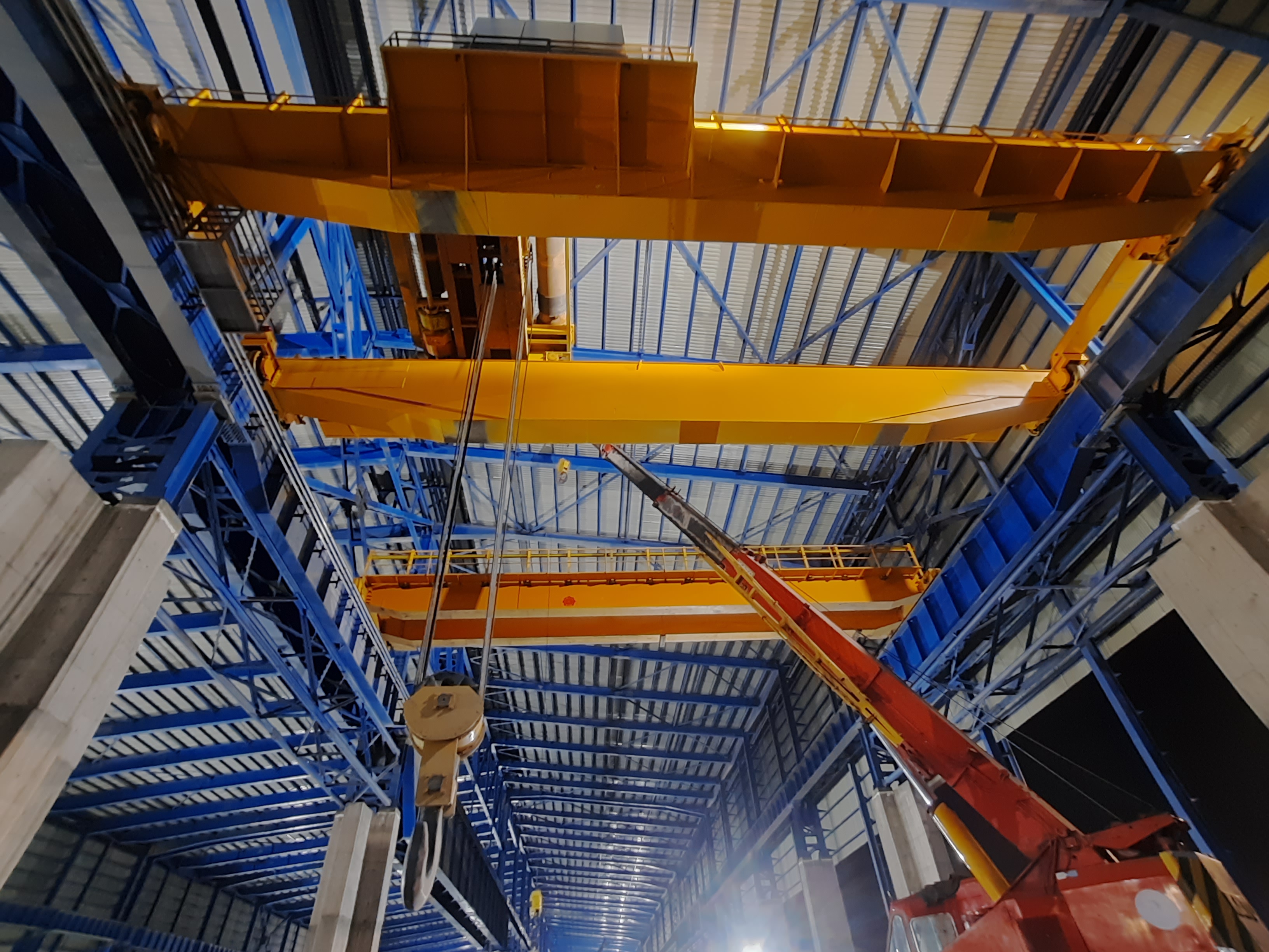 بازرسی و تست ایمنی جرثقیل سقفی در استان خوزستان — تضمین کارایی و امنیت